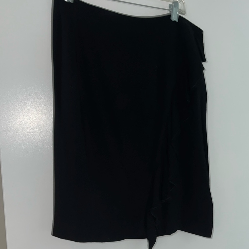 Banana Republic black skirt with asymmetric ruffle on front